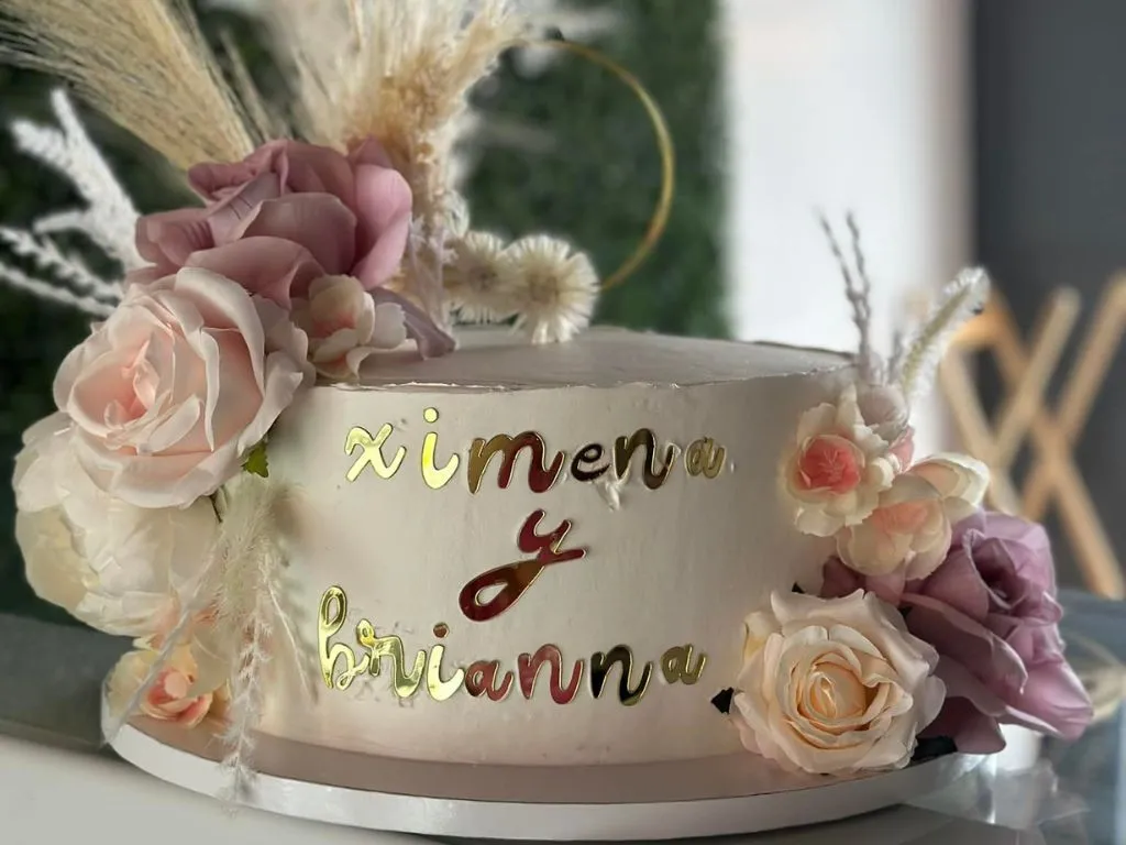 Custom-Cakes-Poulsbo