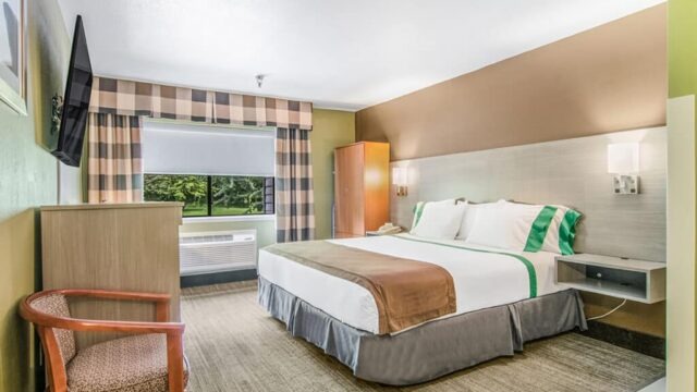 Gallery_1000x667_WAPOUL_GuestHouse_7-King-Jetted-Tub-1024×683