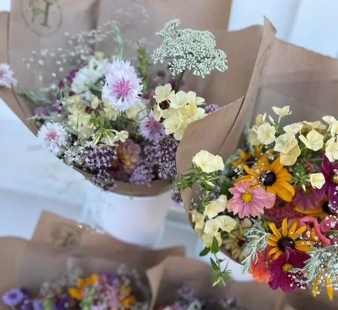 Mother's Day Bouquet workshop at The Sip