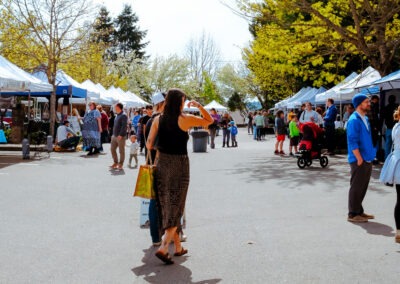 Early spring sun at the Poulsbo Farmer's Market. Photo by Shiloh Schroeder.